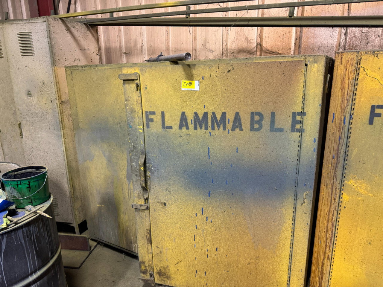 208