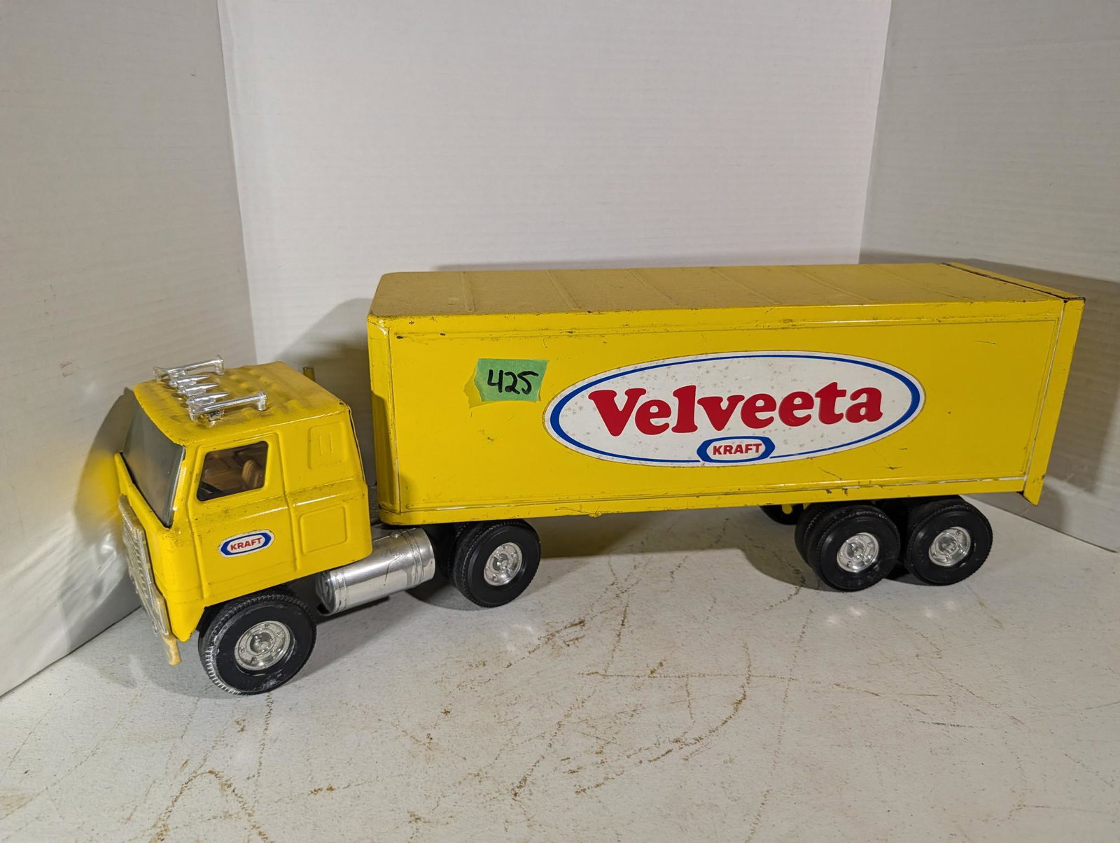 425 1