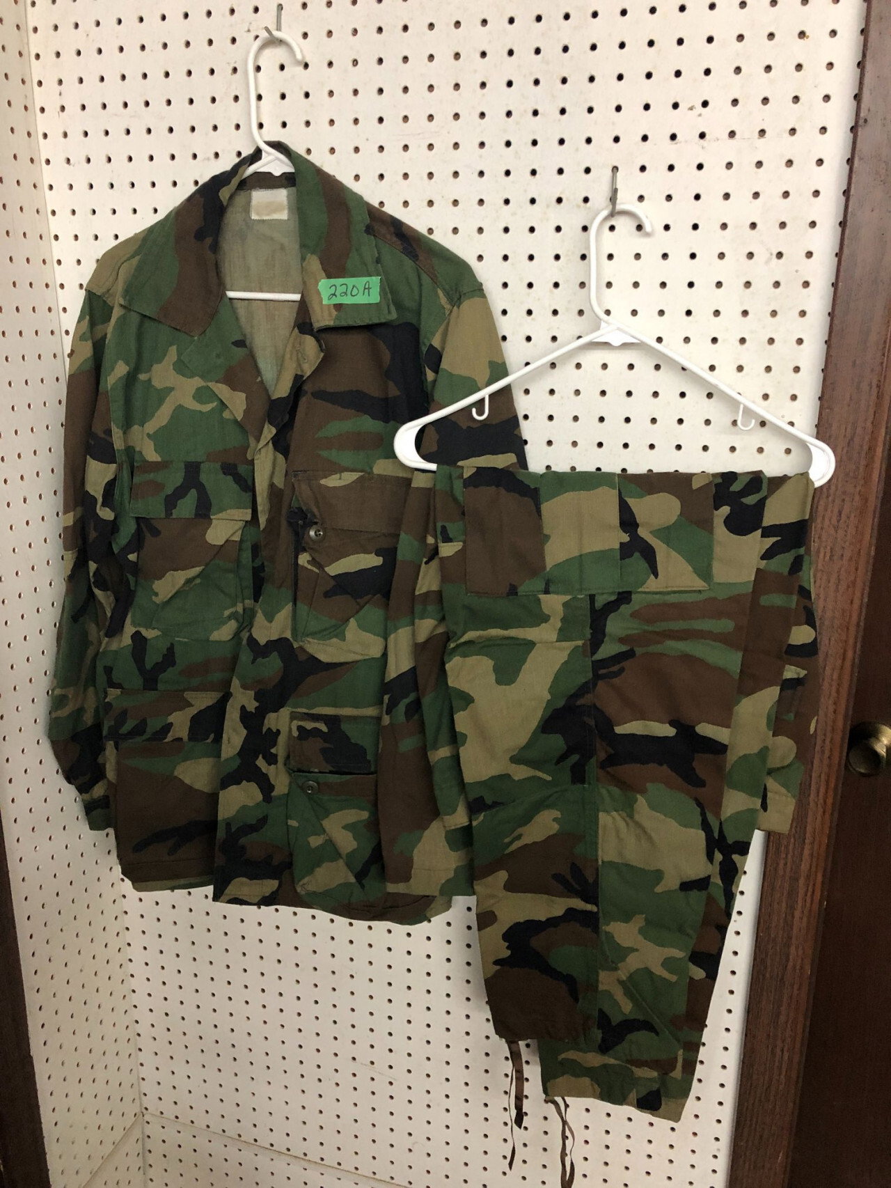 220 A 1