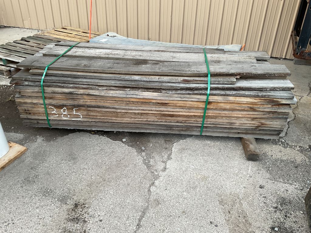 900