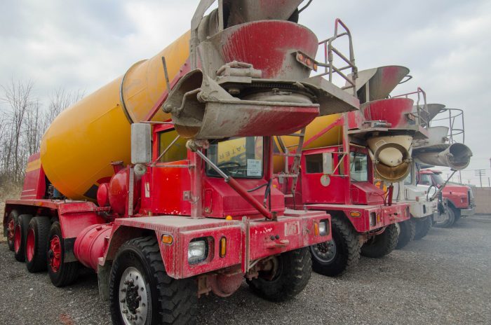 Cement truck